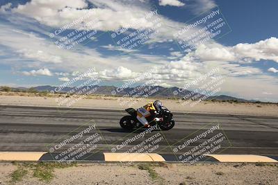 media/Nov-16-2025-Race Pace (Sun) [[8c5fa54630]]/Non Verified Riders (1st 20 Minutes)/3-Turn 3 Inside (11am)/